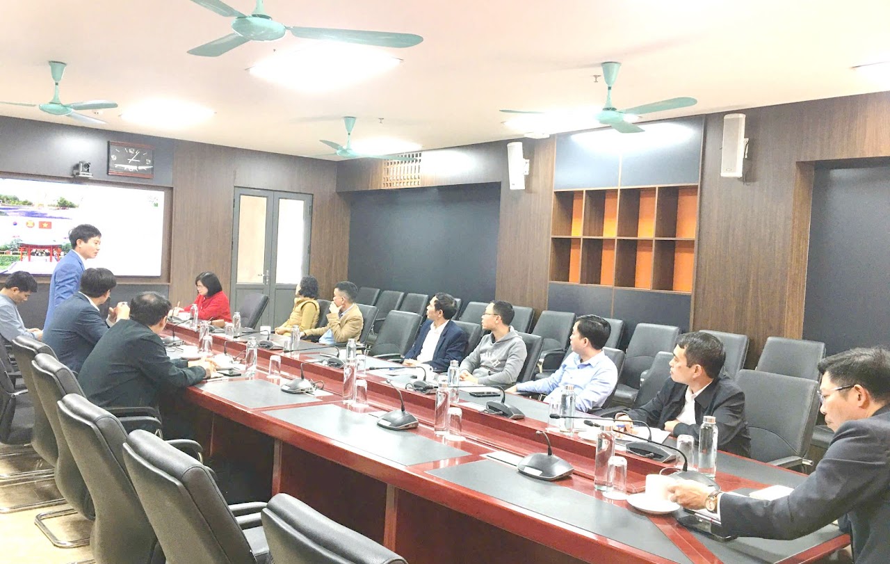 Toàn cảnh buổi họp